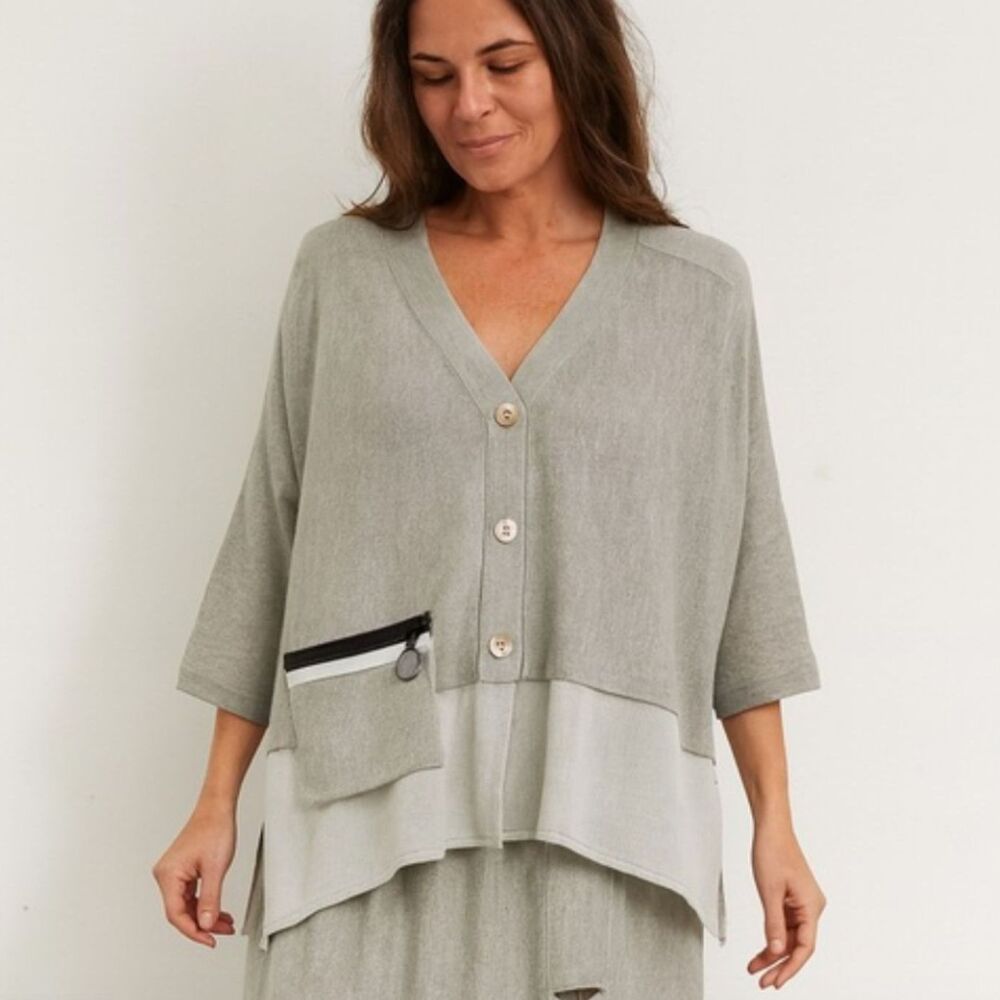 IC by Connie K NWT Oversized Relaxed Lagenlook Boho Knit Cardigan Sweater Gray S